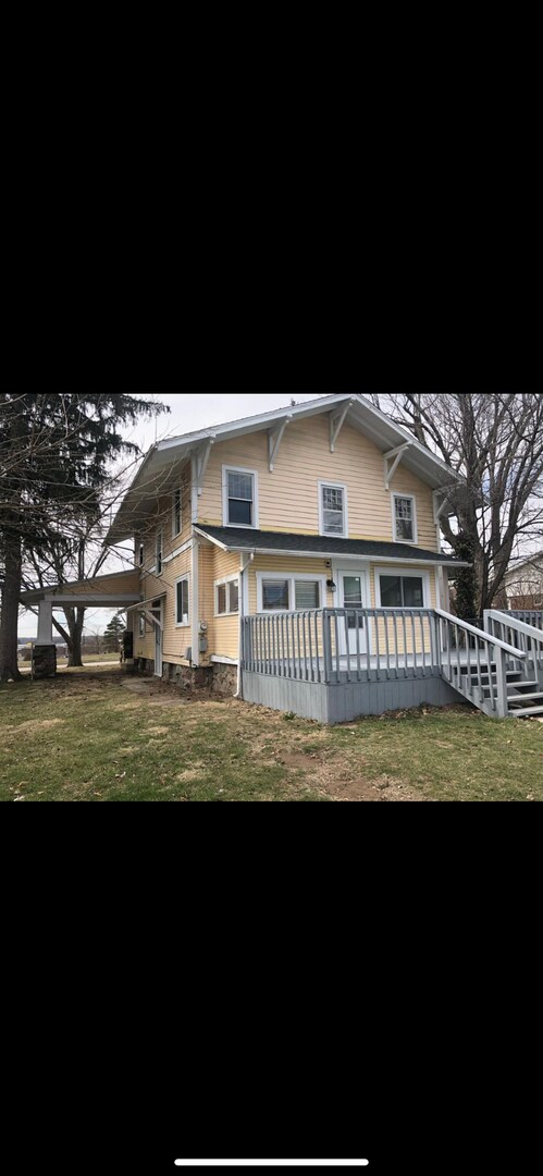 Building Photo - Check out this 3bdr, 2.5 bath home for rent