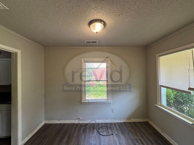 Building Photo - 4605 Verne Rd