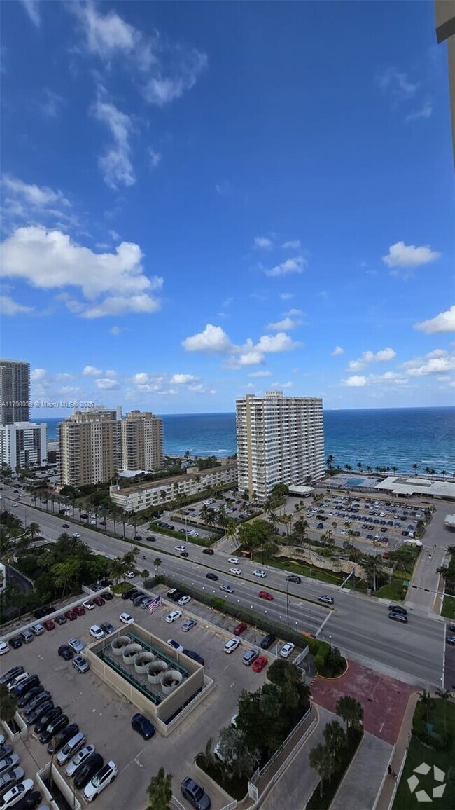 Building Photo - 1985 S Ocean Dr