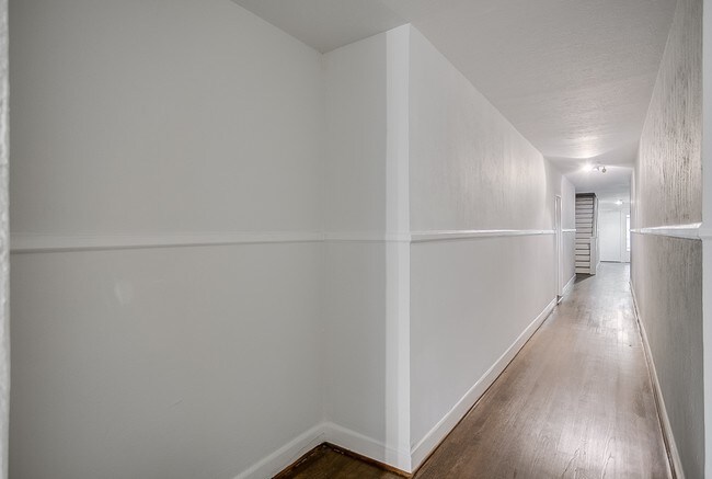  - 5704 Victor St