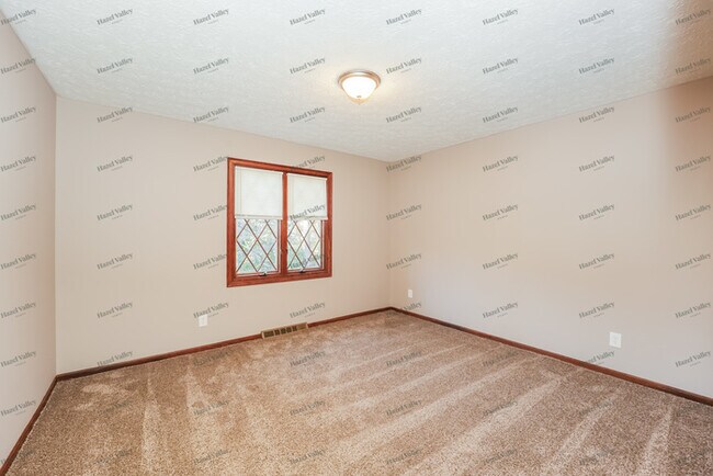 Building Photo - 4331 Provens Dr