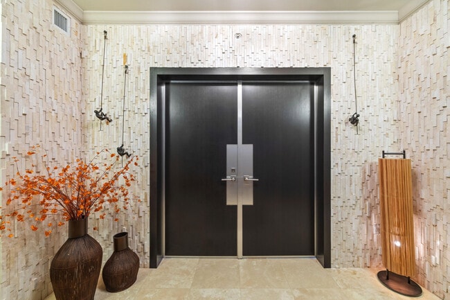 Building Photo - 3101 S Ocean Dr