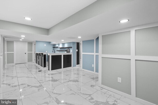 Building Photo - 3887 Shadywood Dr
