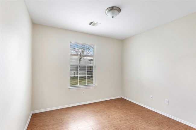 Building Photo - 1018 Glendale St