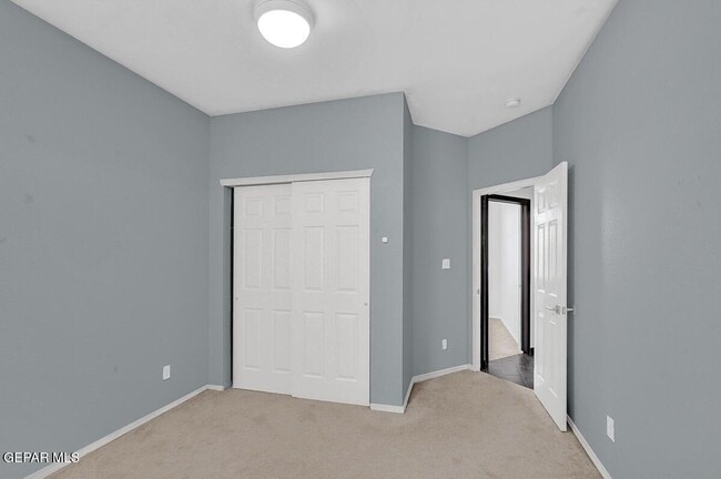 Building Photo - 313 Peter Noyes Dr