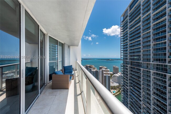 Building Photo - 475 Brickell Ave