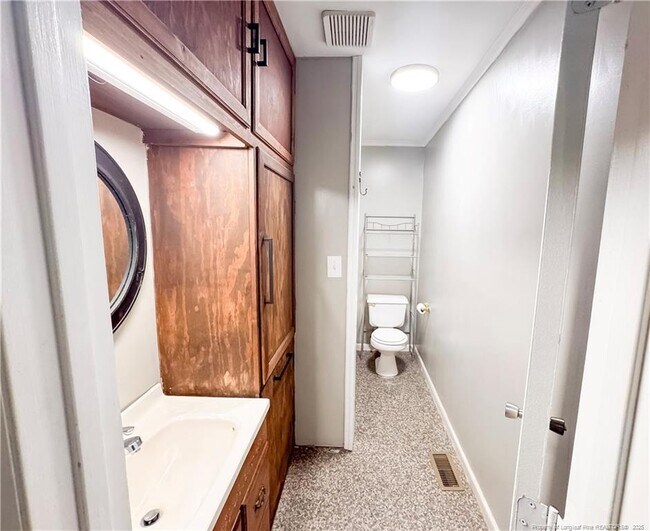 Building Photo - 703 Greenland Dr