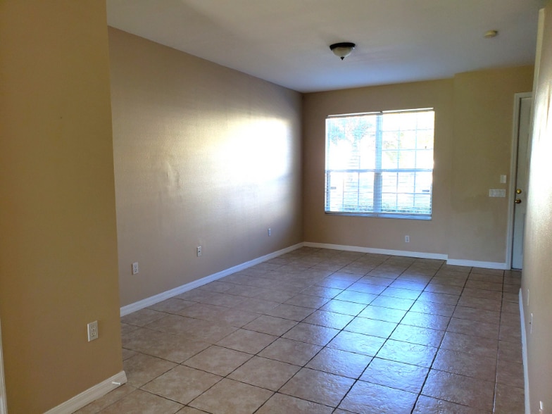 Building Photo - 8792 Christie Dr