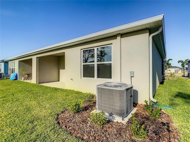 Building Photo - 1826 West Palms Drive
