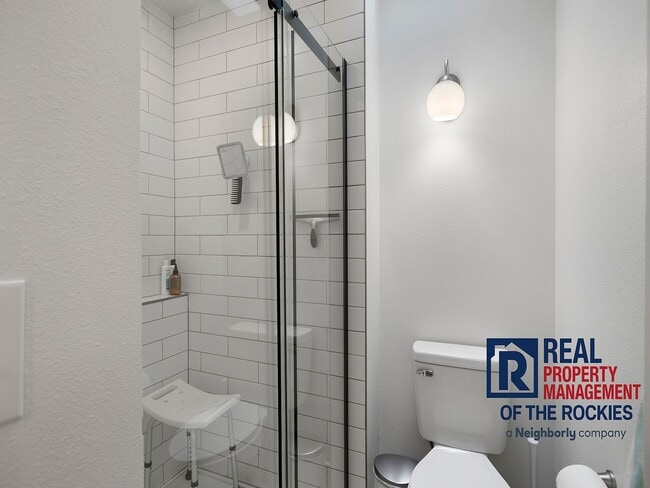 Building Photo - 3 Bed 3 Bath Updated Townhouse in Fort Collins!