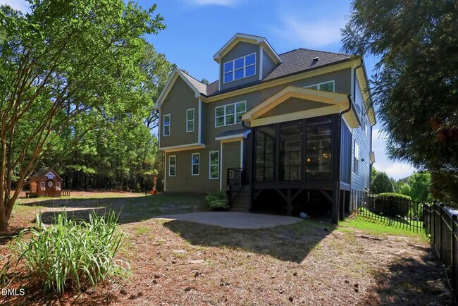 Building Photo - Lease OR Lease to Own