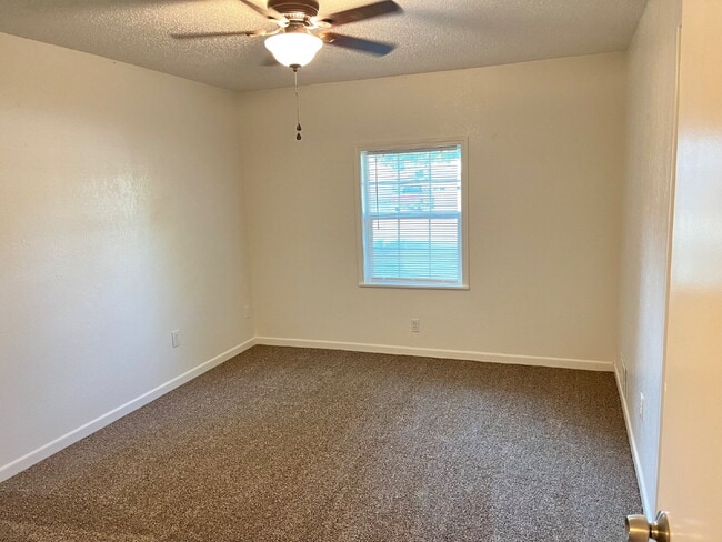 Building Photo - Outstanding Pre-Lease Primed For Fall 2025...