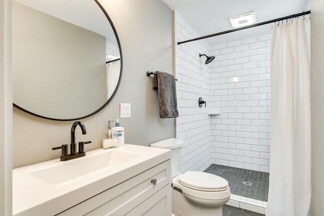 Building Photo - 222 Prospect St