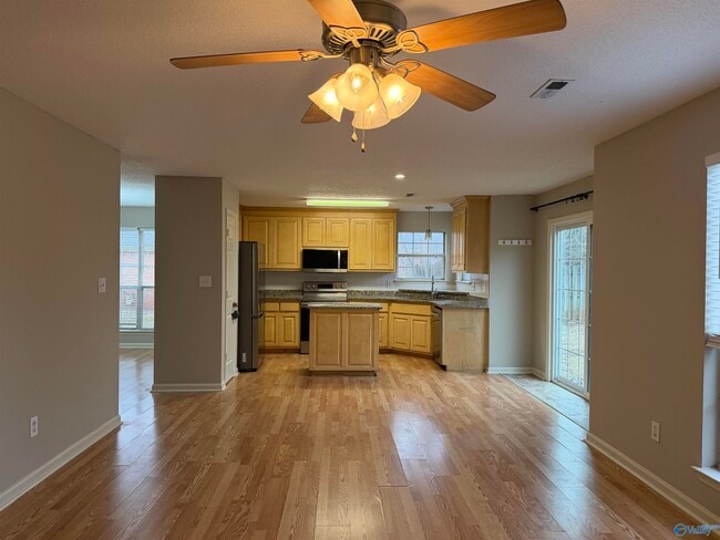 Building Photo - 129 Garden Brook Dr