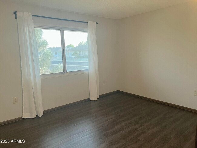 Building Photo - 9714 W Branding Iron Dr