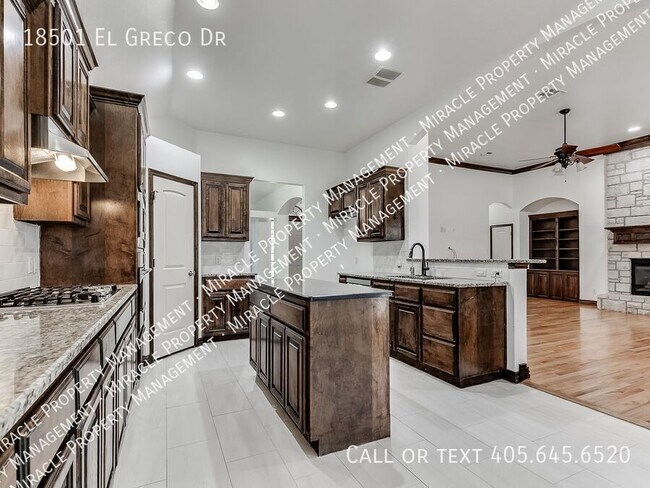 Building Photo - 18501 El Greco Dr