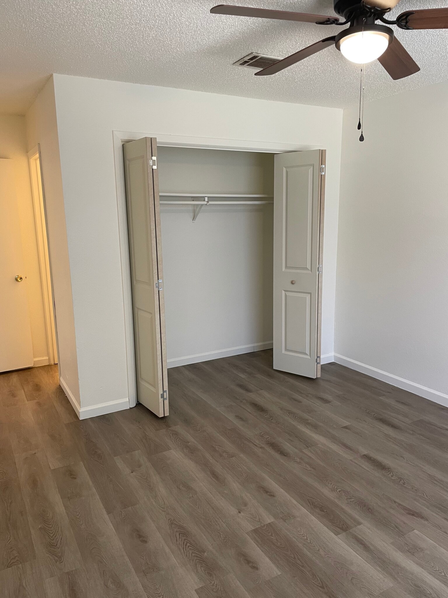 Primary Bed - 412 Greenlawn Blvd