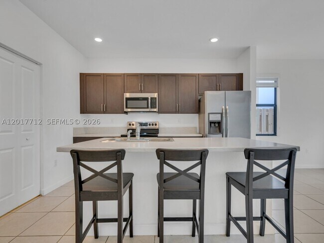 Building Photo - 25036 SW 107th Ave