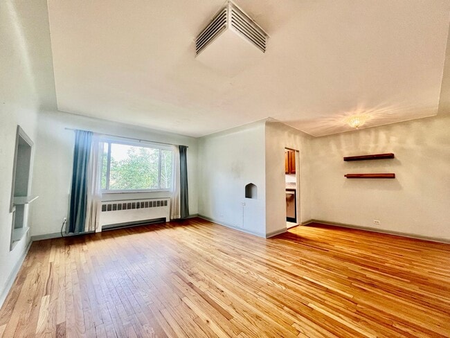 Primary Photo - Charming Condo in Capitol Hill