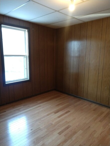 Dining Room or 2nd Bedroom, Main Floor - 200 W Mill St