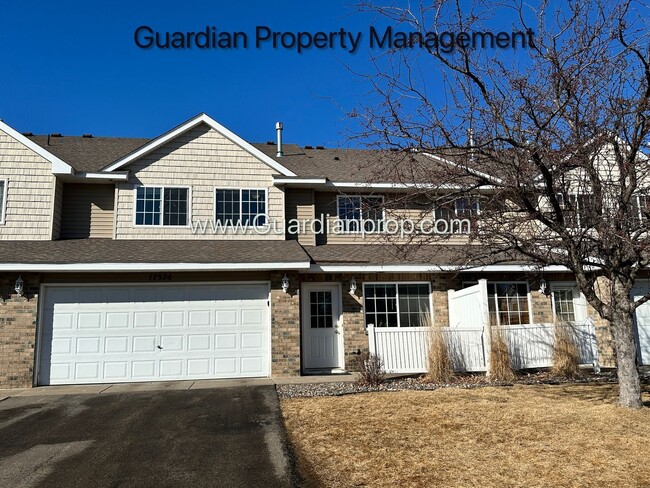 Primary Photo - Lakeville Town Home, Available Now, 2 Car ...