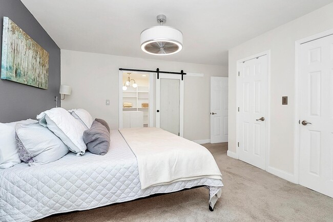 Building Photo - 2016 Brewton Dr