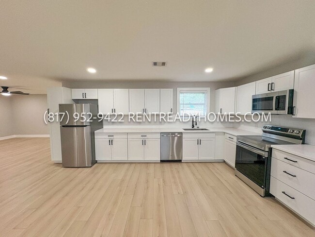 Building Photo - 2122 Bentvine Dr