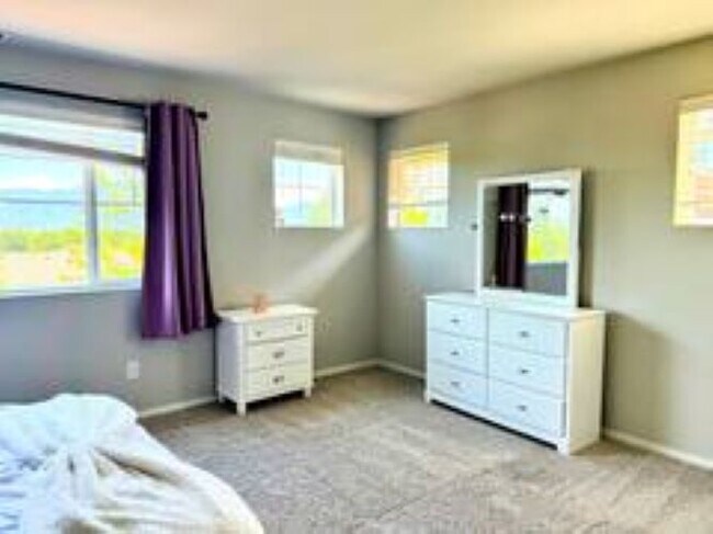 Building Photo - 9105 Merritt Ave SE