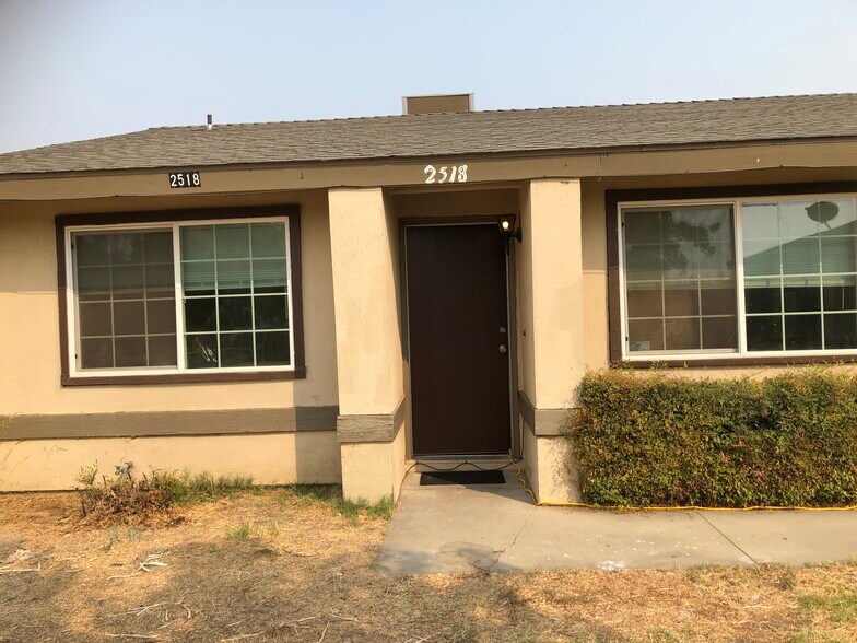 Building Photo - 2514 W Hemlock Ct