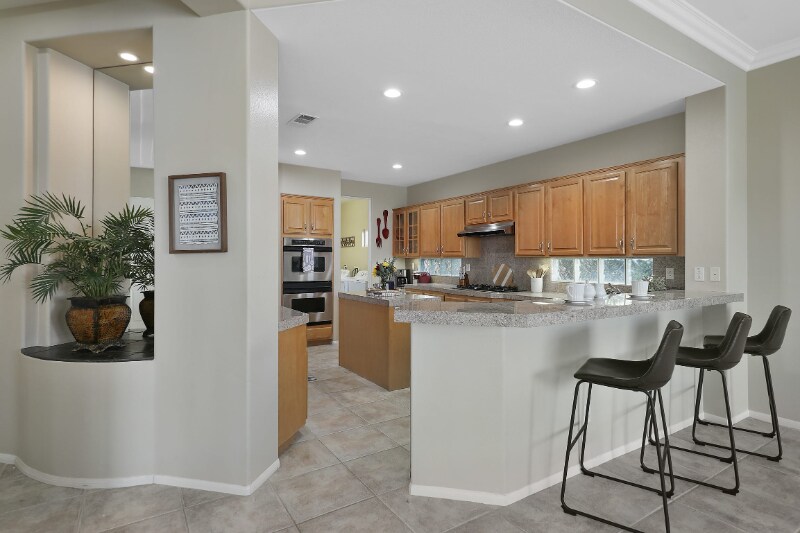 Building Photo - 55318 Tanglewood