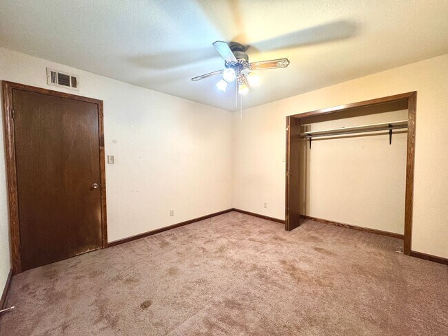 Building Photo - Modern & Spacious • Newly Remodeled • 2 Be...