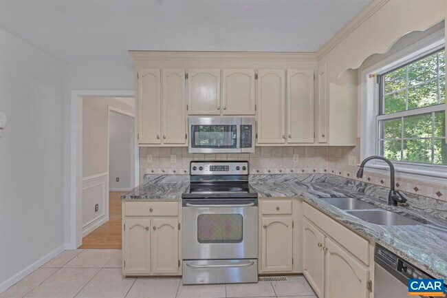 Building Photo - 3104 Mollifield Ln