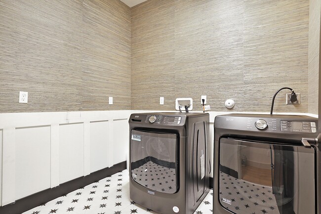 Building Photo - 6151 Yerba Buena Ct
