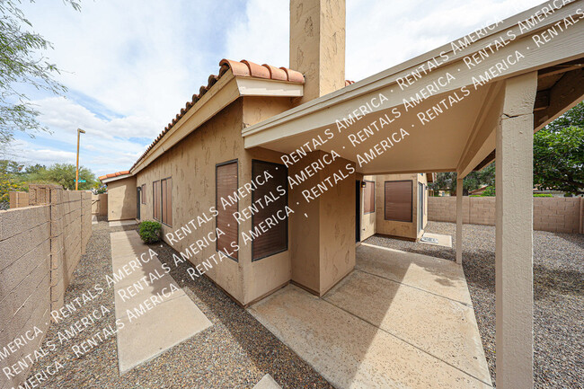 Building Photo - 9429 E Camino Del Santo