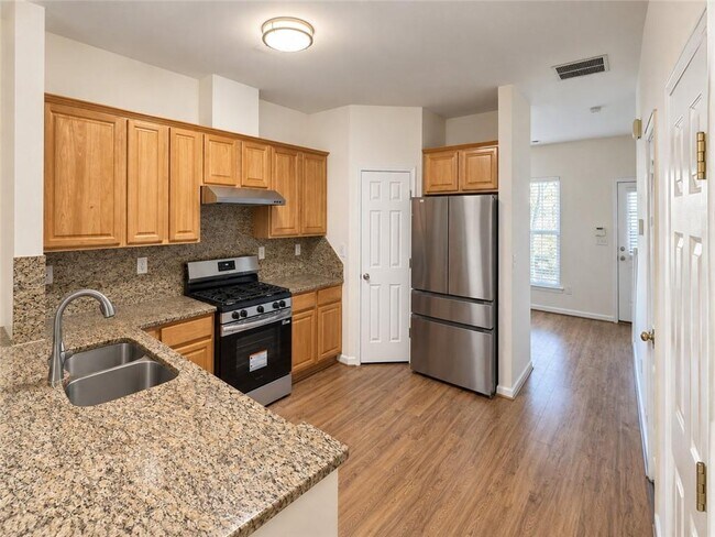 Building Photo - 1503 Cove Creek Cir