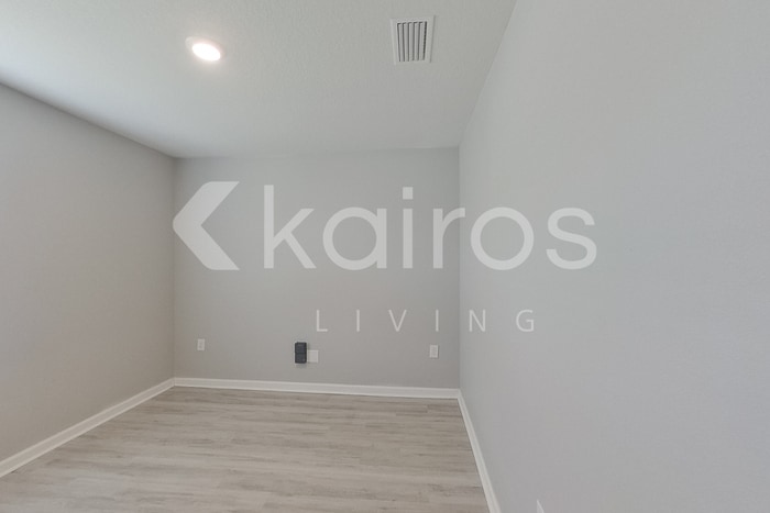 Building Photo - 121 Metalmark Dr