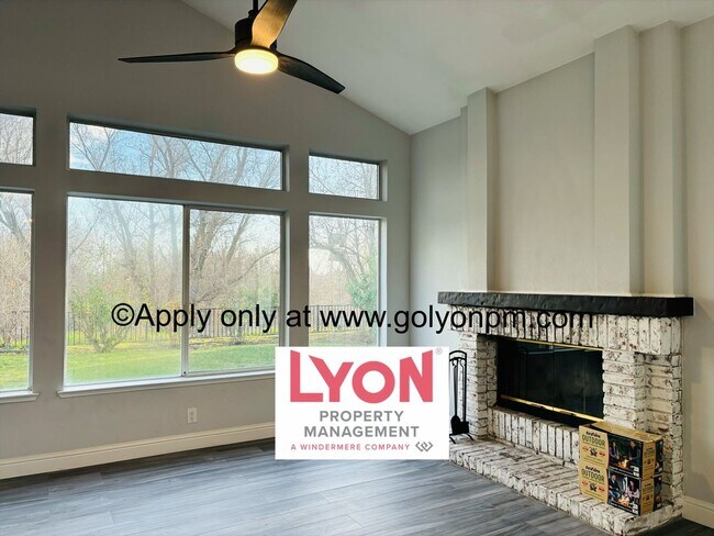 Building Photo - Beautiful Folsom Gem with backyard facing ...