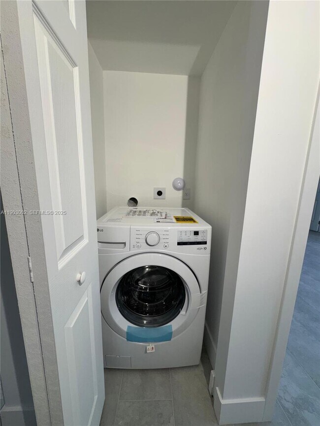 Building Photo - 147 NW 59th St