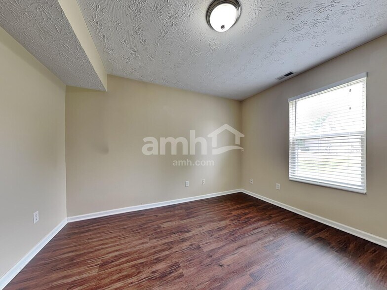 Building Photo - 1291 Shannon Ln