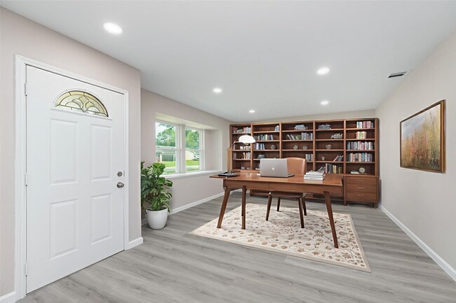 Building Photo - 9806 Sagebark Dr