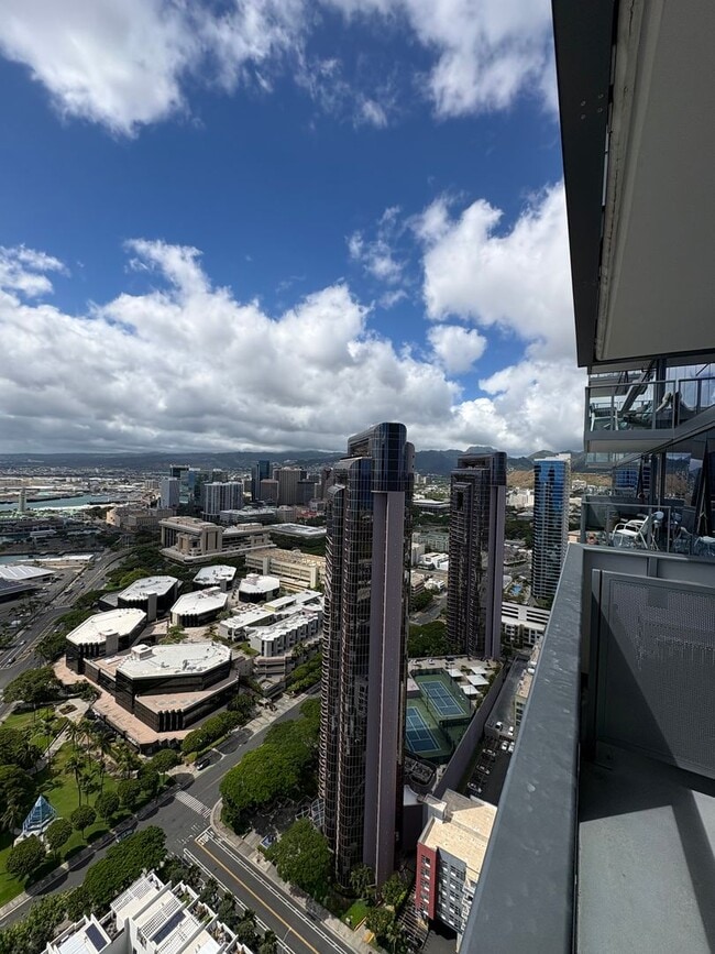 Building Photo - Luxury Fully Furnished Condo at The Collection – Live in the Heart of Kakaako!