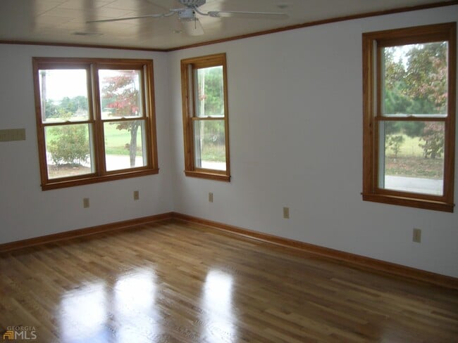 Building Photo - 842 Bush Mill Rd