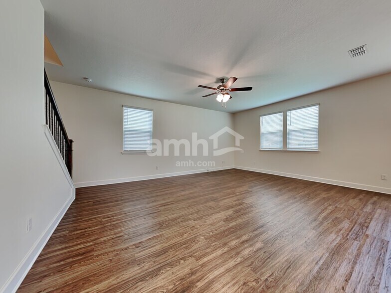 Building Photo - 8583 Highfield Ave