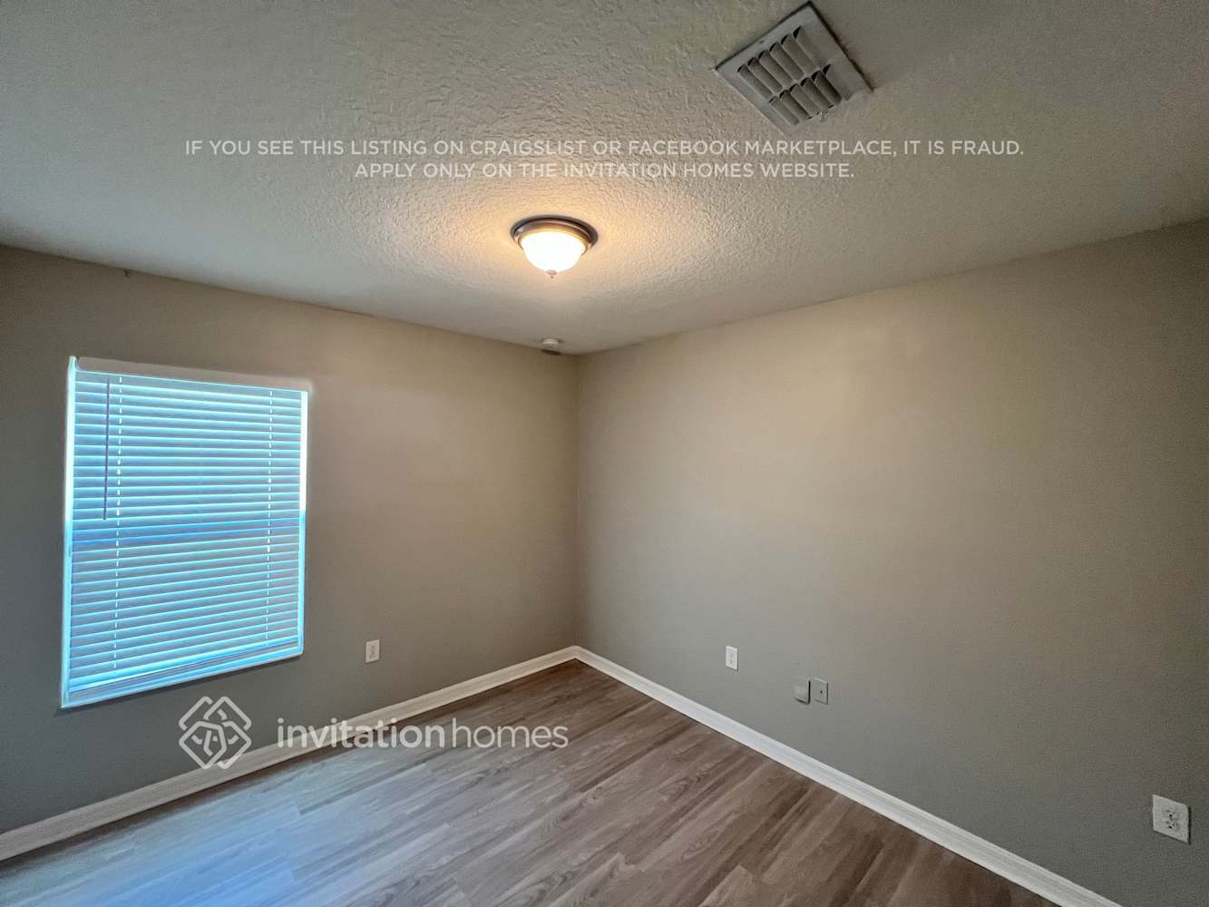 Building Photo - 5450 NW Pine Trail Cir