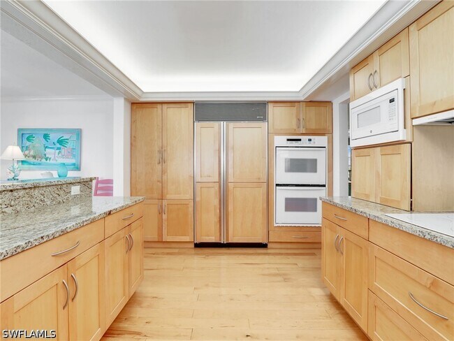Building Photo - 10851 Gulf Shore Dr