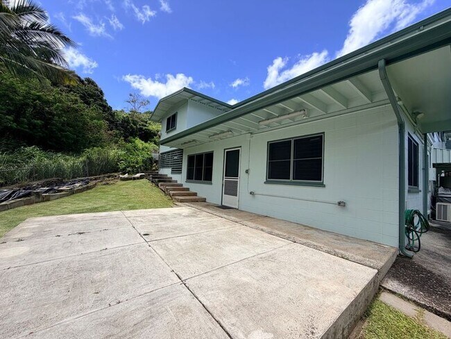 Building Photo - 1638 Ala Mahina Pl