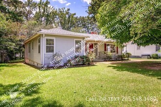 Building Photo - Beautifully 3-Bed Home with Porch and Back...