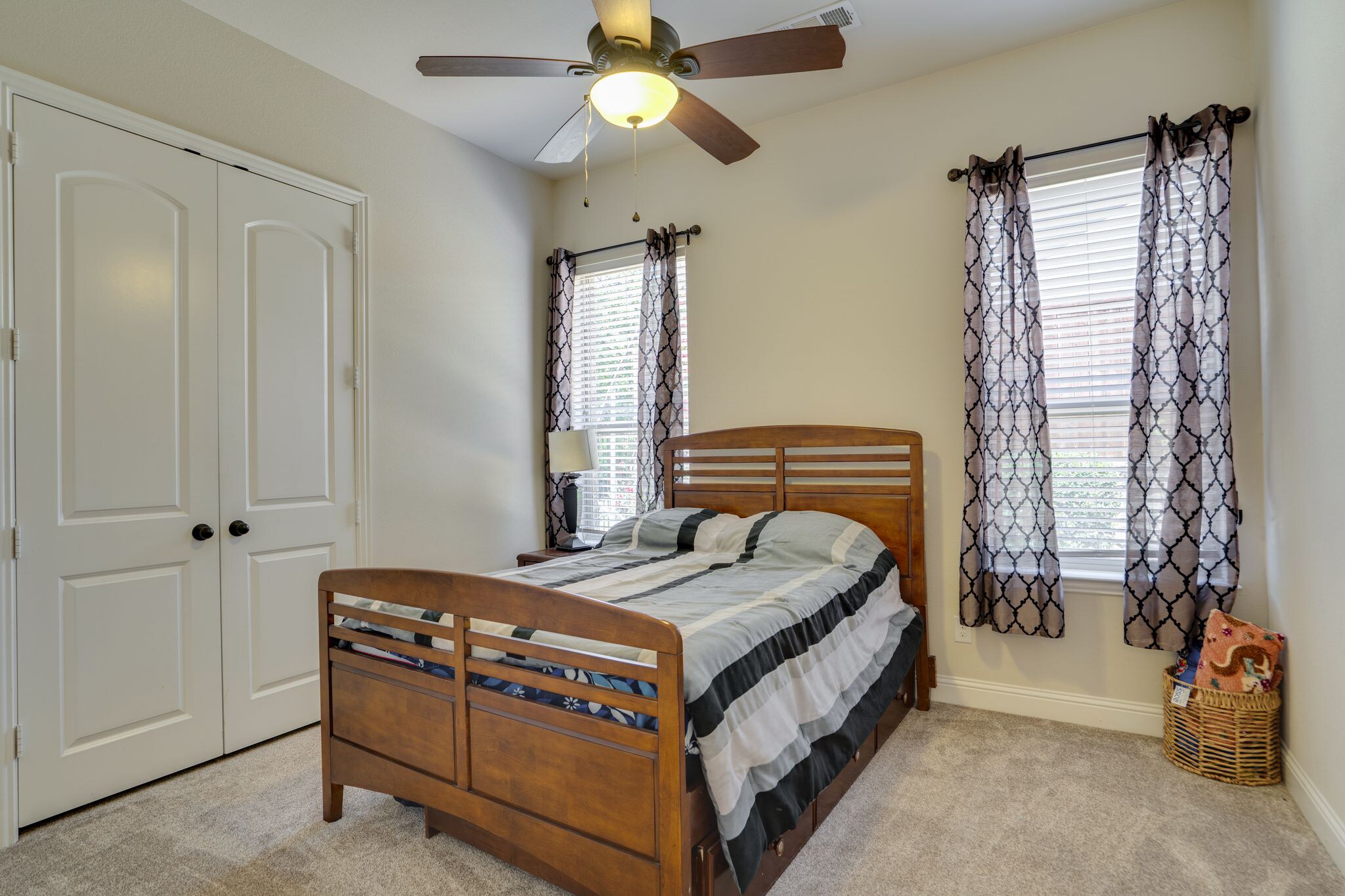 Building Photo - 1604 Woodrose Ct