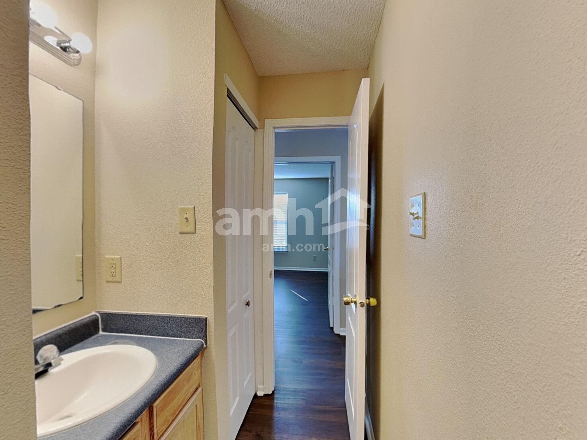 Building Photo - 12897 E 131st St