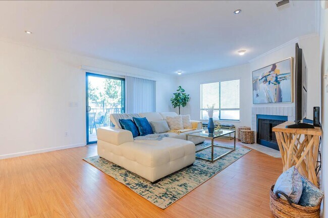 Building Photo - 40425 Chapel Way